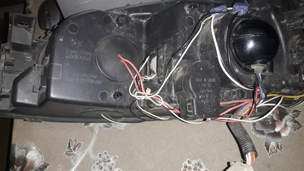 Faruri Mondeo Mk3 tuning cu motorase reglare