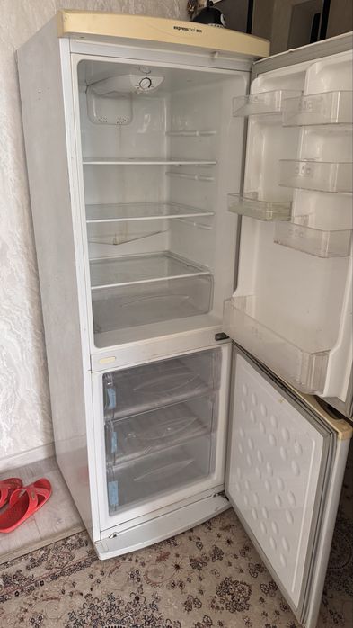 Продам холодильник