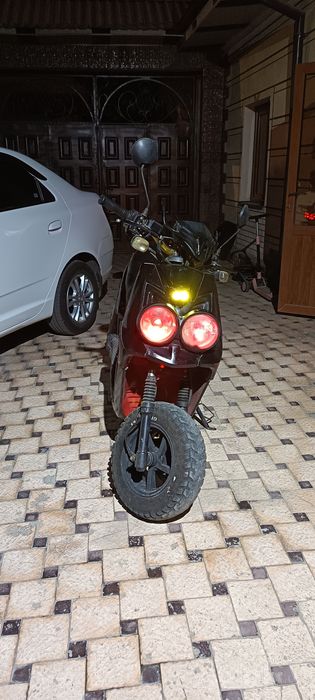 Продам скутер на бензине