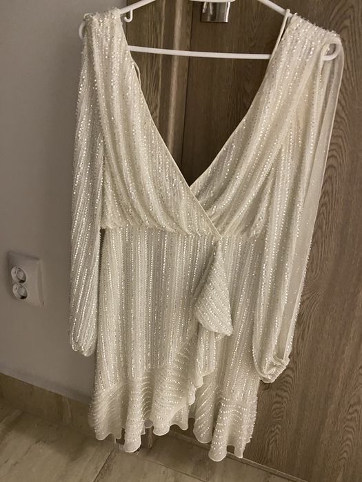 Rochie cu pietre
