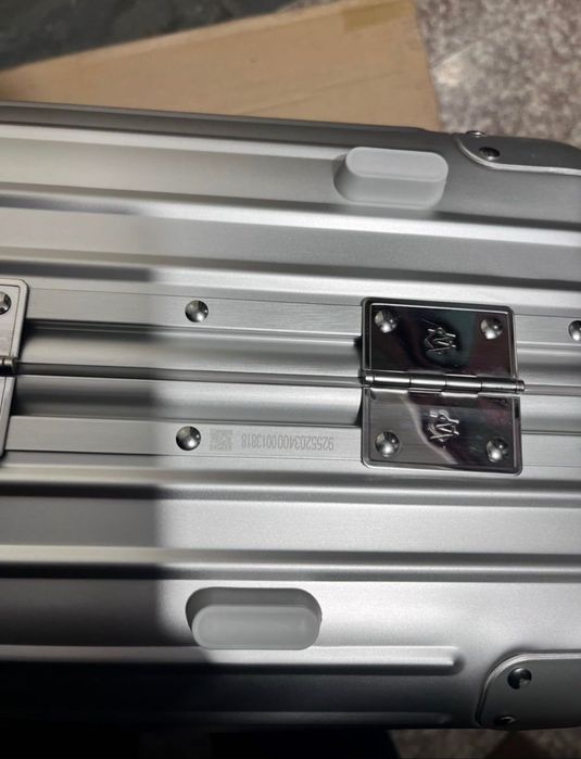 Оригинален куфар Rimowa