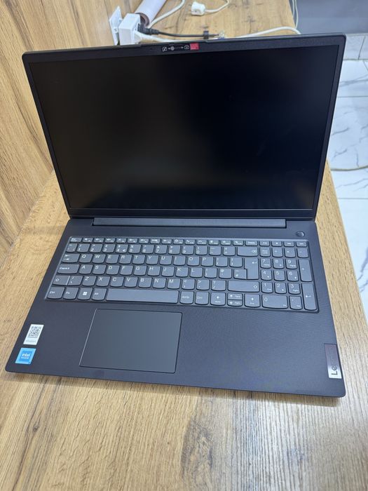 Noutbook Lenovo Intel N 4500 4/256 gb 6 oy garantiya