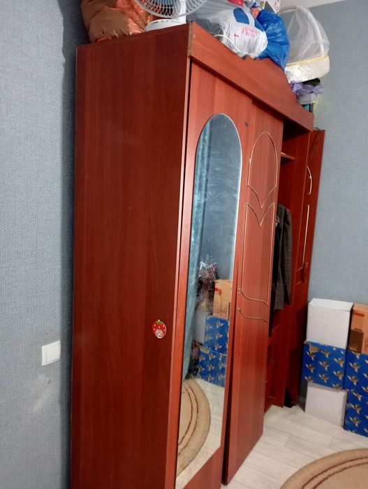 Спальный шифанер, сандук, 2 камод.