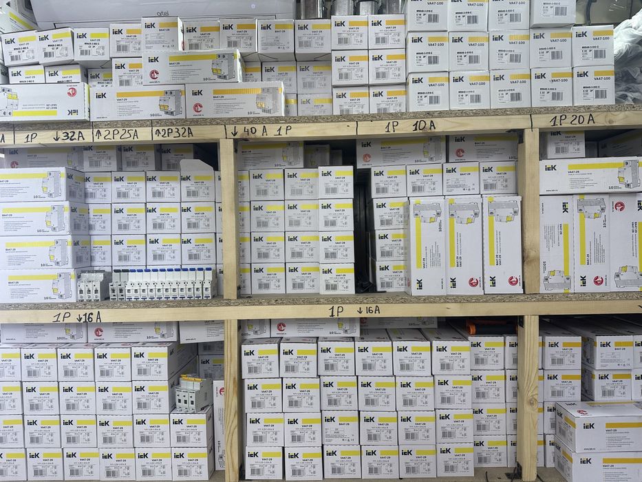 IEK автоматчиский виключатель диллер