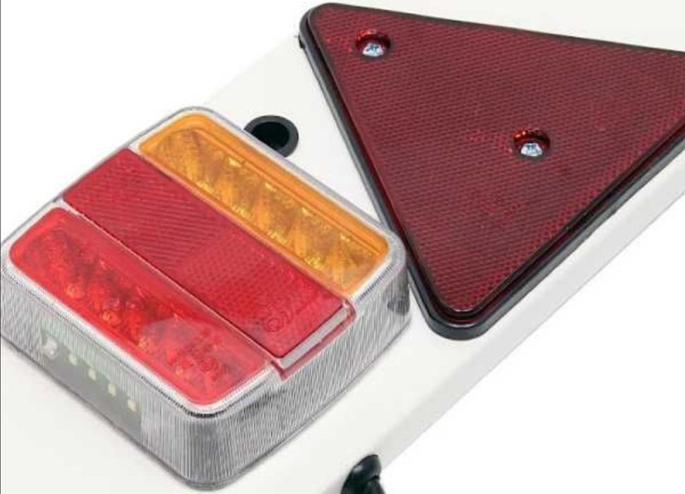 Заден борд за ремарке с диодни стопове 92см