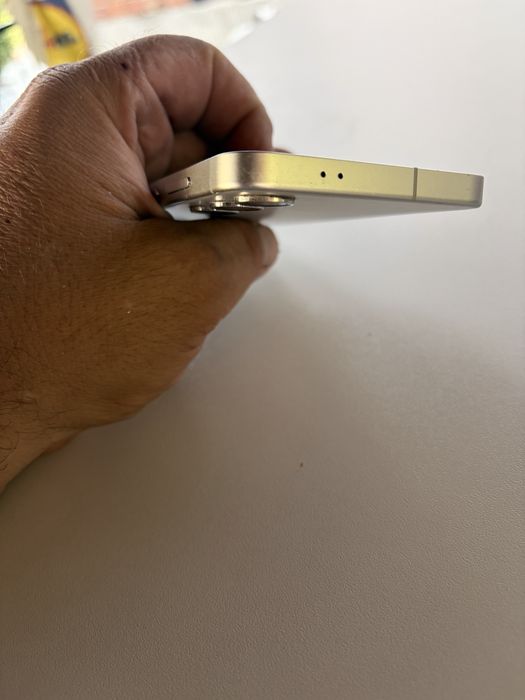 Продавам  телефон SAMSUNG  S24