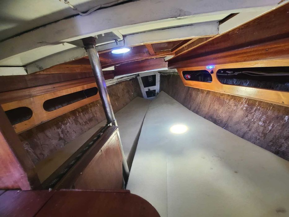 Модел: Jollenkreuzer 7.75 м (Class) , ARGO Махагон + GRP