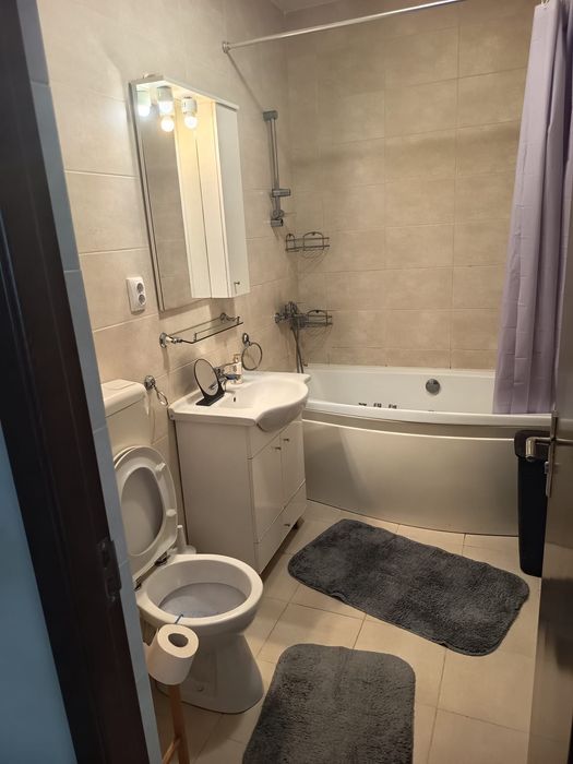 Inchiriez apartament zona stadionului Floresti
