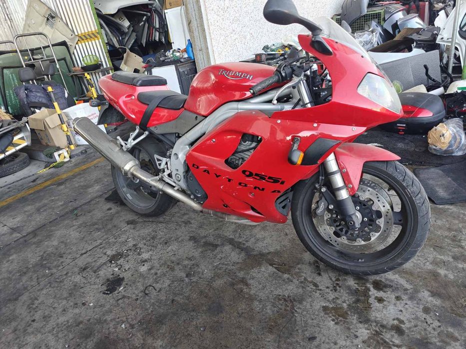 Триумф дайтона (Triumph Street Triple 660i-955i,Daytona 955i,Boneville 900T) на части