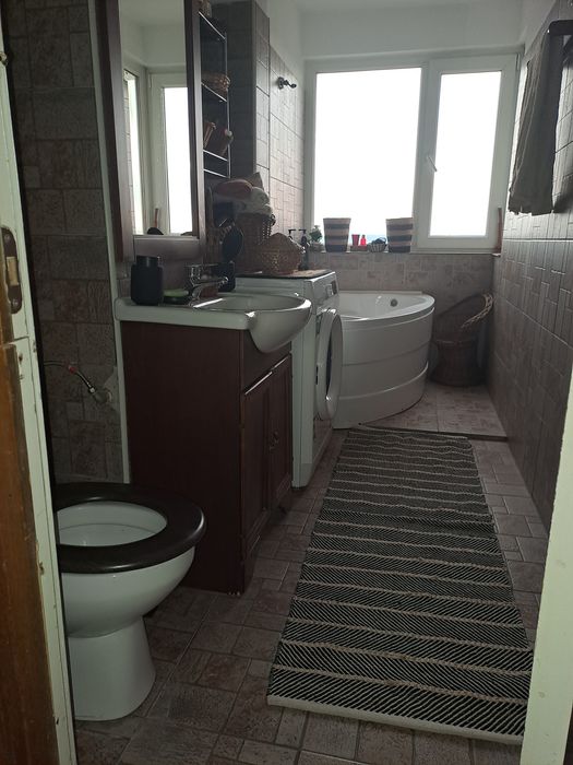 Apartament 2 camere semidecomandat