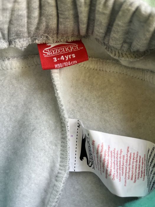 Продавам анцунг Адидас