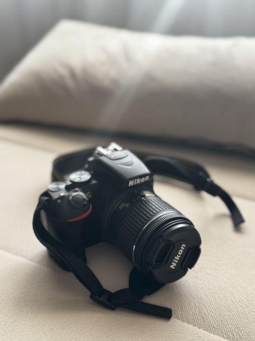 Nikon D5600 Kit Complet | 8.277 cadre | Cutie  | 18-55 VR | 128GB