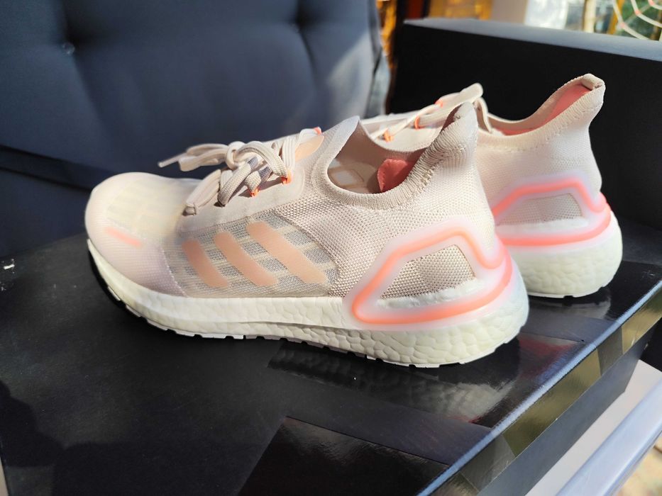 Дамски маратонки  ADIDAS ULTRABOOST 20 S.DRY     EU36 -38