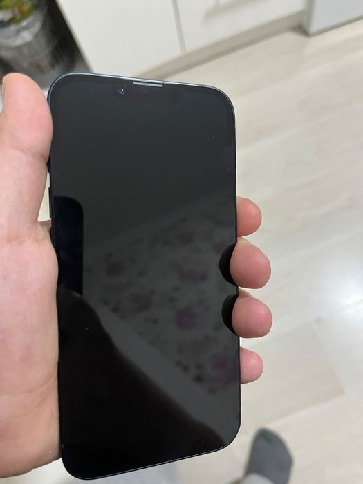 Продам айфон 13 б/у