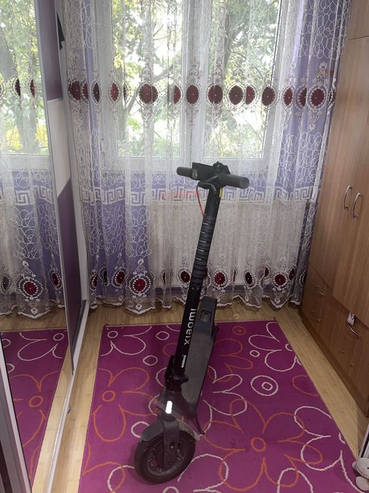 Vând trotinetă electrica xiaomi scooter 4 lite ,gen2