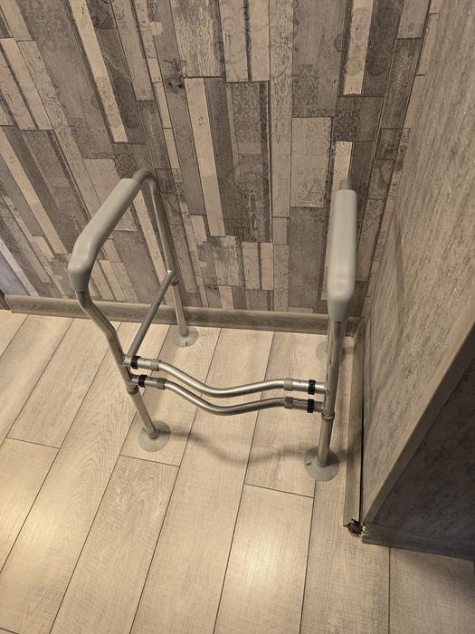 Поручни для унитаза