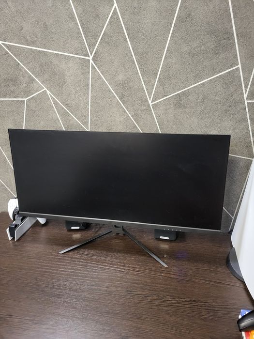 Led   Монитор  .