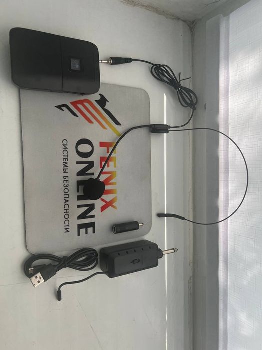 Микрофон радио беспроводной петличный/с оголовьем