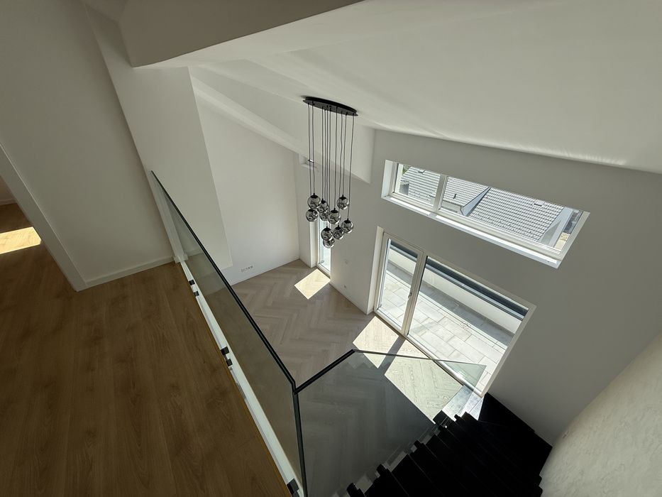 Vand apartament 3 camere/ schimb cu auto