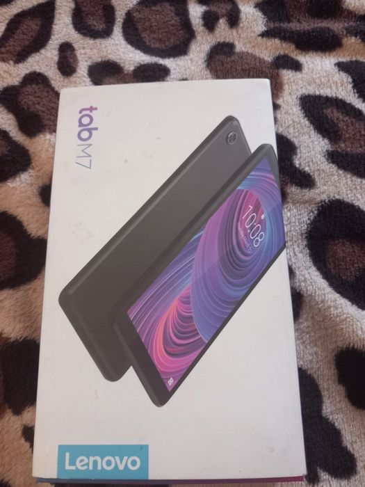 Tableta lenovo tabM7