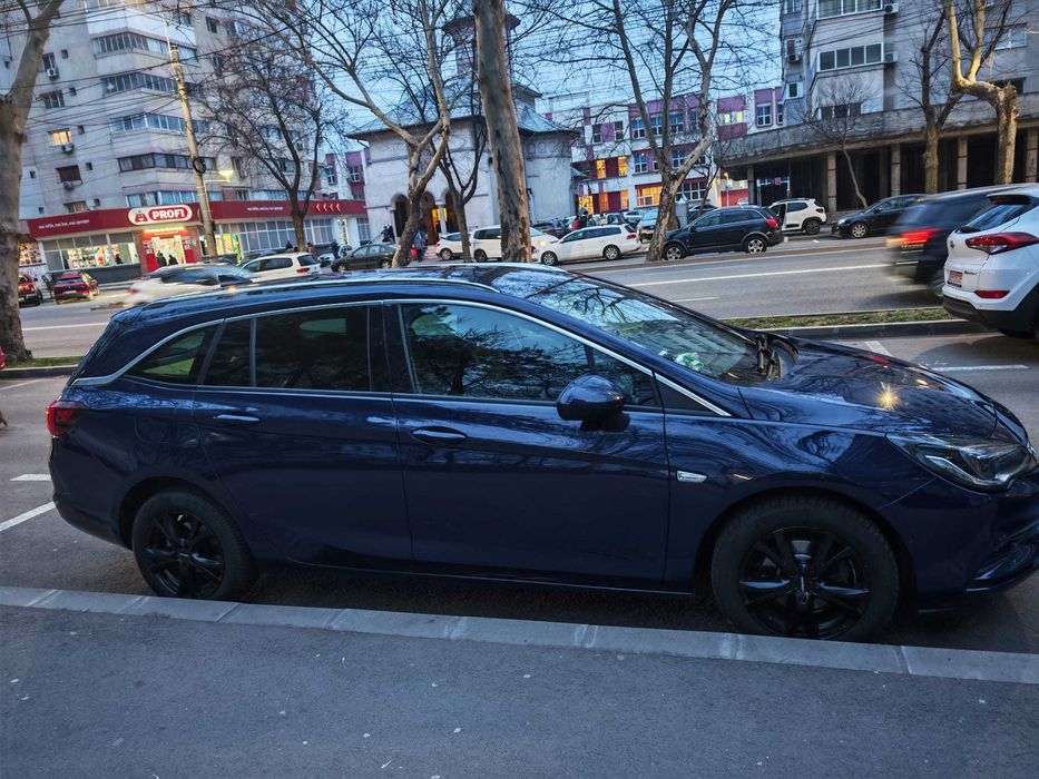 Vând Opel Astra K an fabricație 2016