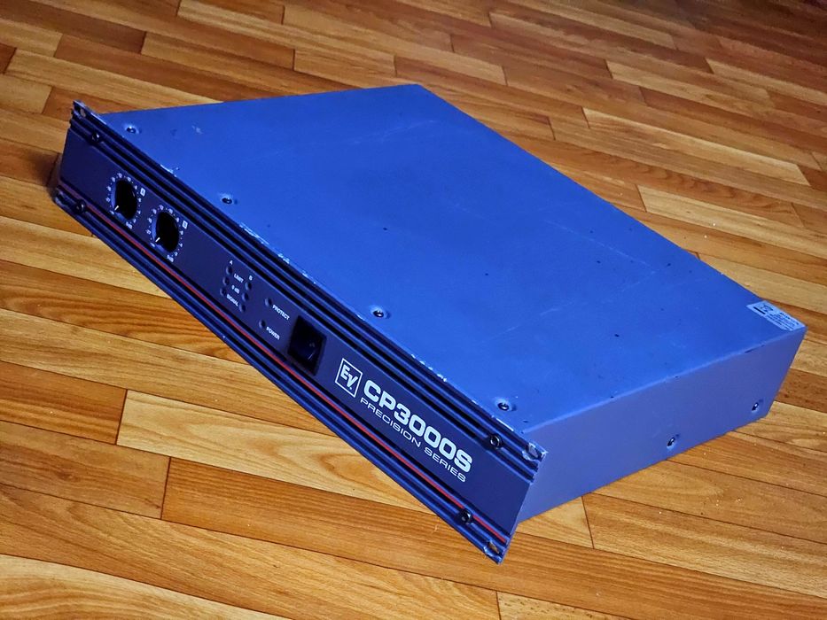 Усилитель мощности ELECTRO-VOICE CP3000S