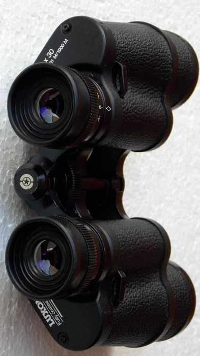 binoclu fully coated Luxon 8x30 field 7,5 optica de calitate,curata