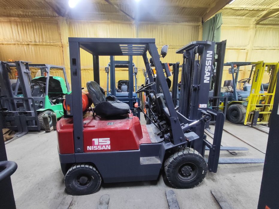 Продам вилочный погрузчик. Кара