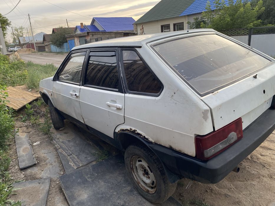 Продам машину ваз 2109