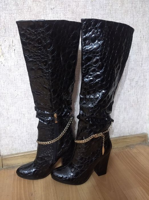 Сапоги и сапожки  Новые.