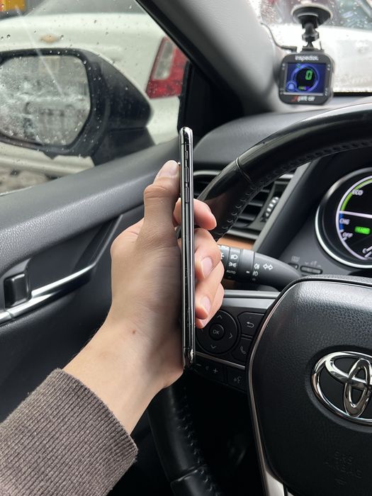 iPhone  Xs Max 256gb/100 yomkist srochni