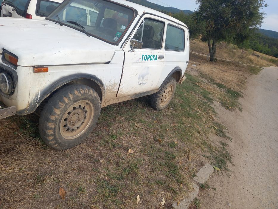 Лада нива на части