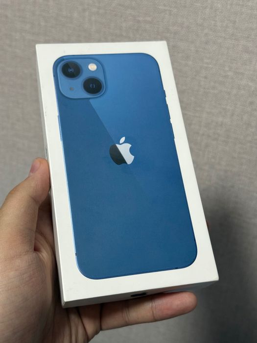 iPhone 13 256GB (коробка, кабель)
