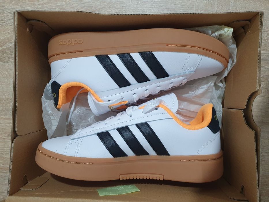 Vand adidasi ADIDAS Grand Court Alpha