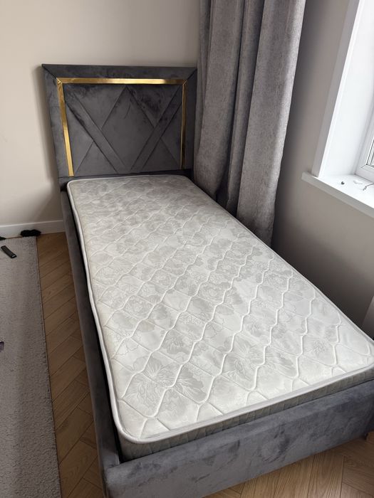 Продам кровать 1 спальная.