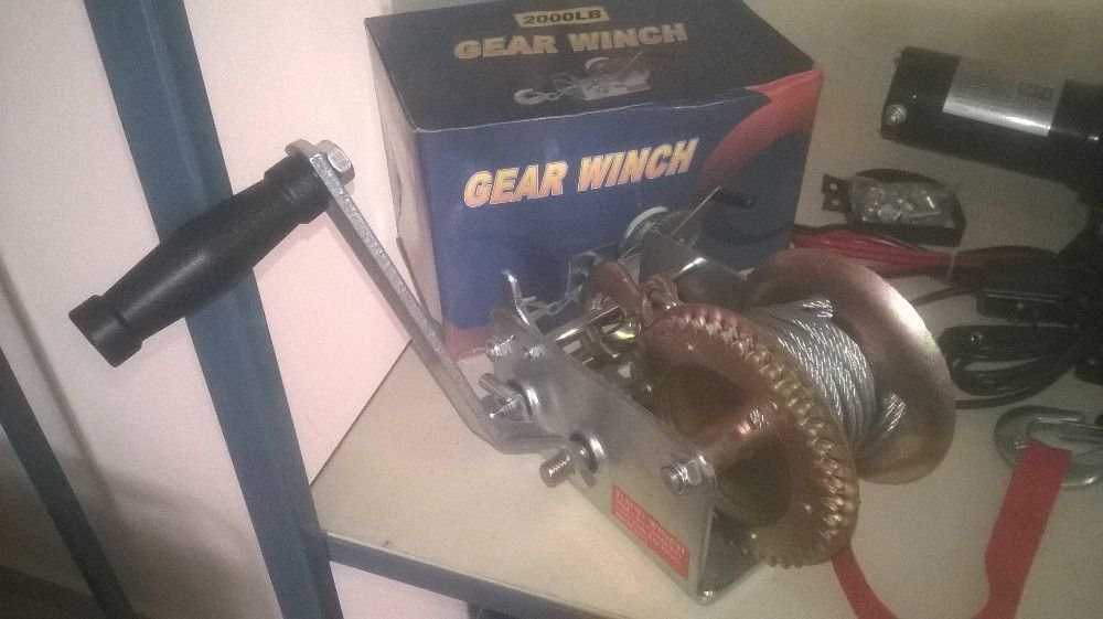 ЛЕБЕДКА за , атв, джипове и пътна помощ 12 V
