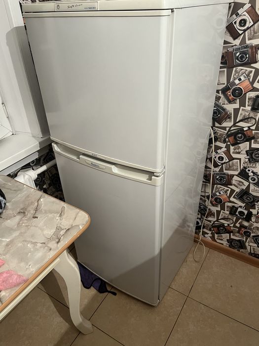 Продам холрдильник,не дорого самовывоз