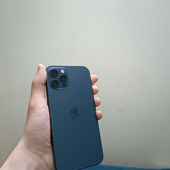 Обмен/продажа iPhone 12 pro