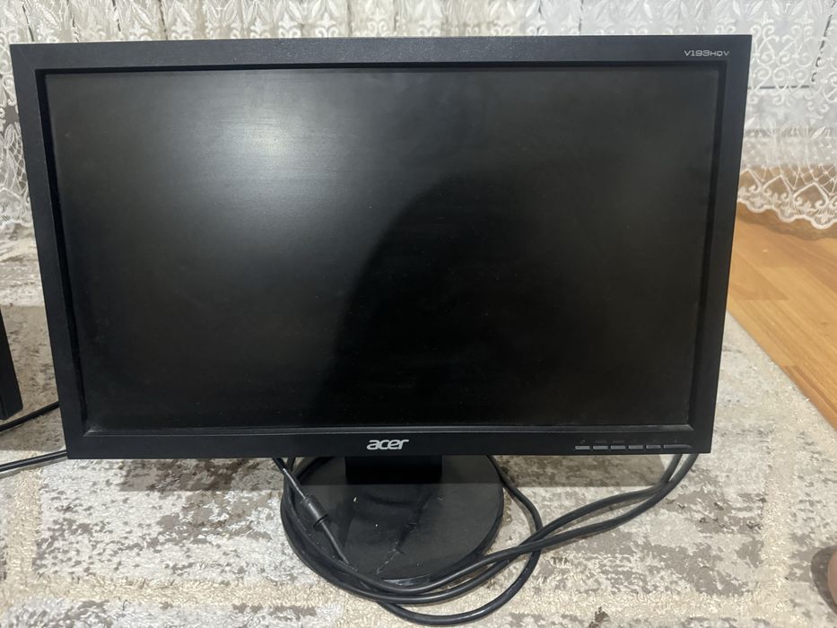 монитор для компьютер