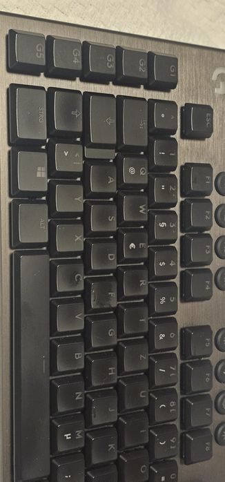 Logitech g915 lightspeed red, linear