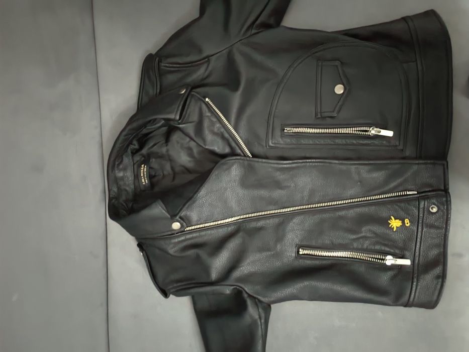 Кожаная куртка размер 42-44