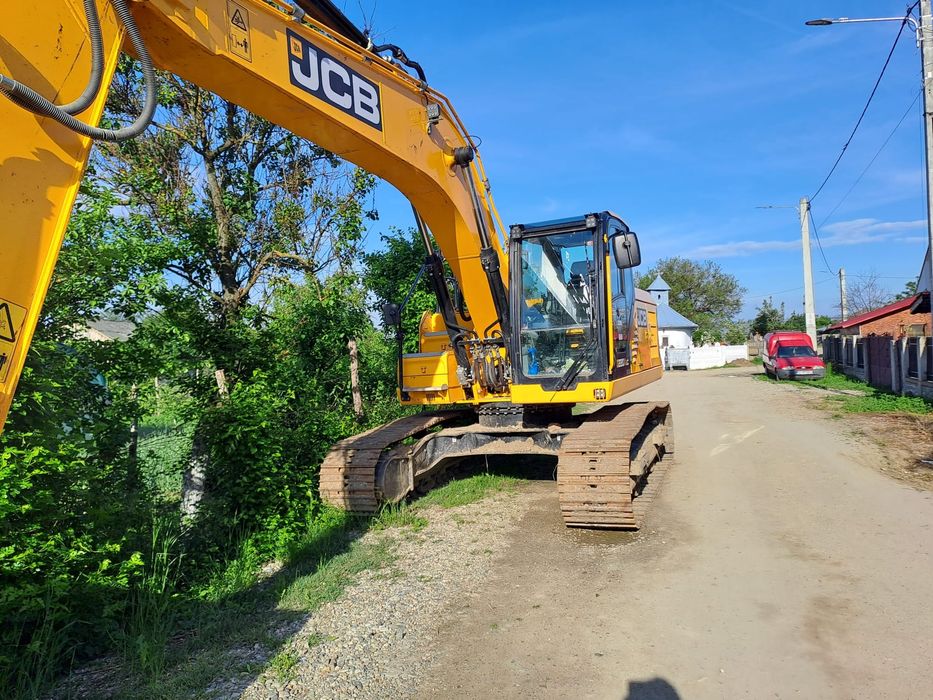 Execut lucrări cu buldoexcavator, miniîncarcator, miniexcavator