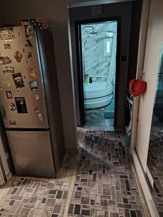 Vând apartament cu 2 camere