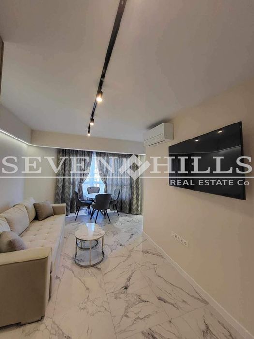 Продава се Тристаен апартамент в Пловдив, Христо Смирненски - 88 кв.м за 2341 €/кв.м - Снимка #2