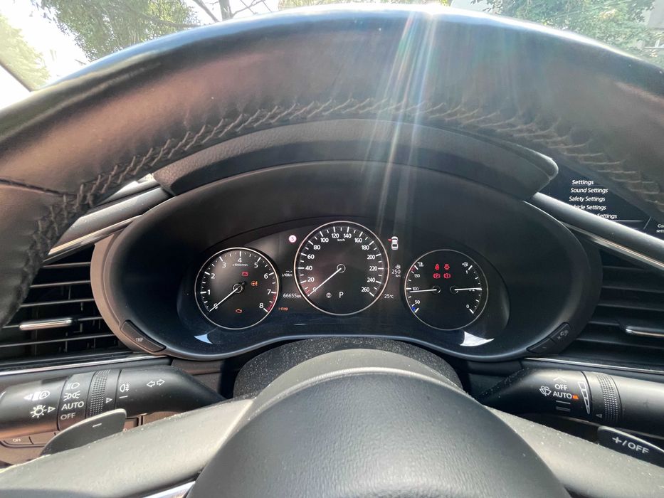 Mazda3 Sedan Exclusive-Line e-SKYACTIV X M Hybrid 150 CP | Bose | HUD | 18"