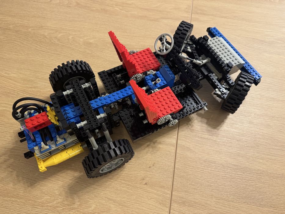 Lego Technic 8860 - Car Chassis