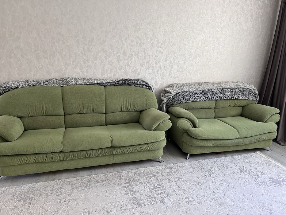 Диван, мини диван, кресло. В подарок чехлы.