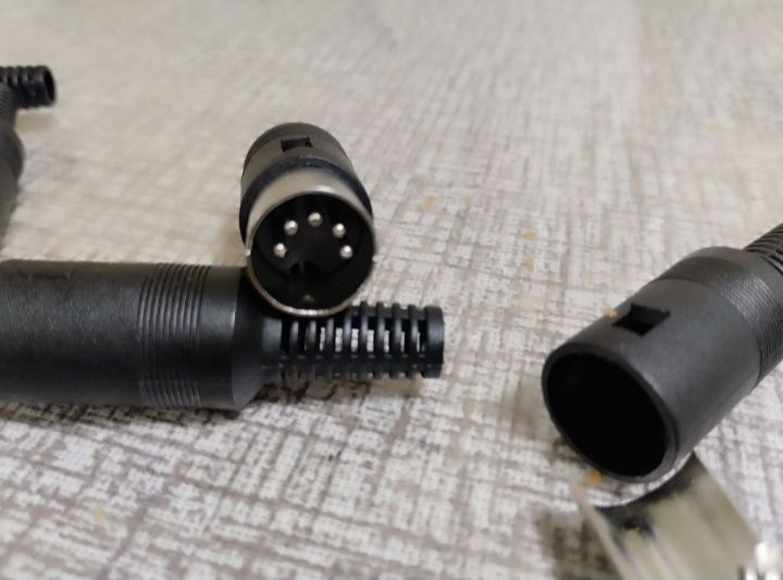 Штекера точка тире и пятидиновые