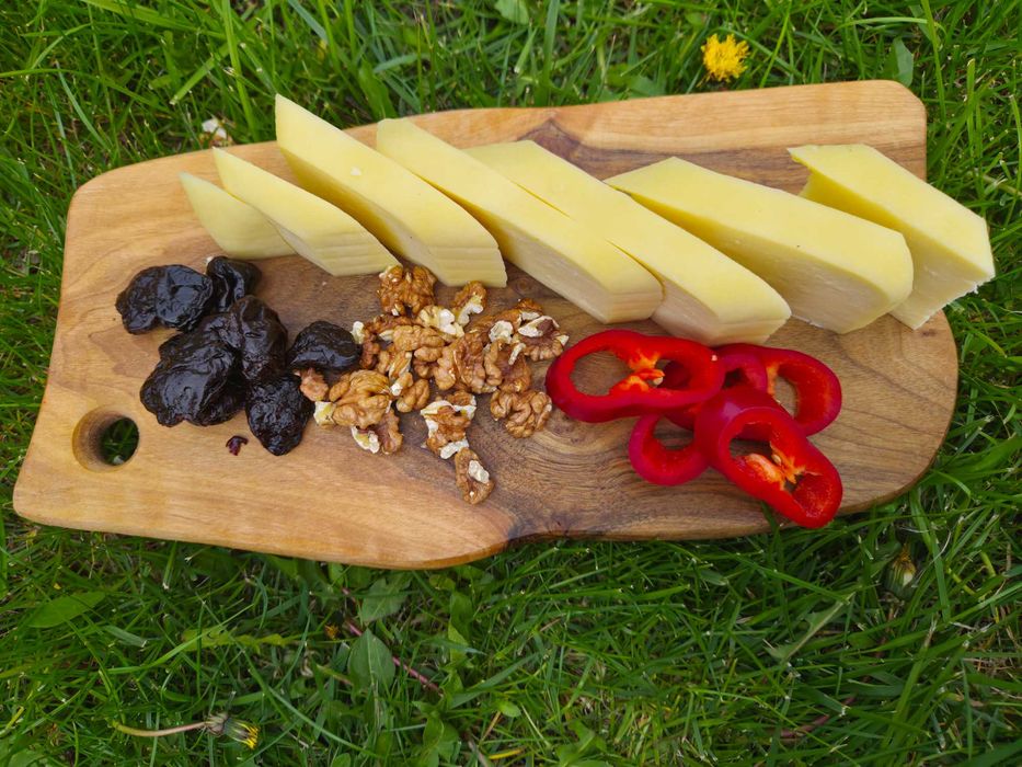 Сирене, Краве мляко и други млечни продукти домашно производство