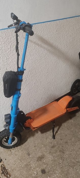 Vând sau schimb trotineta 65kmh